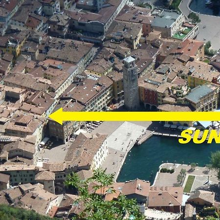Appartamento Sunrise - Centro Storico N1 Riva Zewnętrze zdjęcie