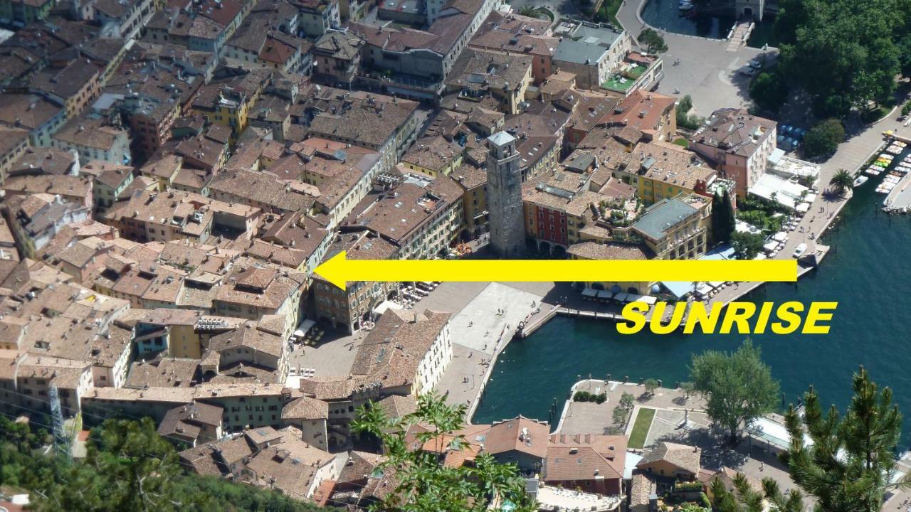 Appartamento Sunrise - Centro Storico N1 Riva Zewnętrze zdjęcie